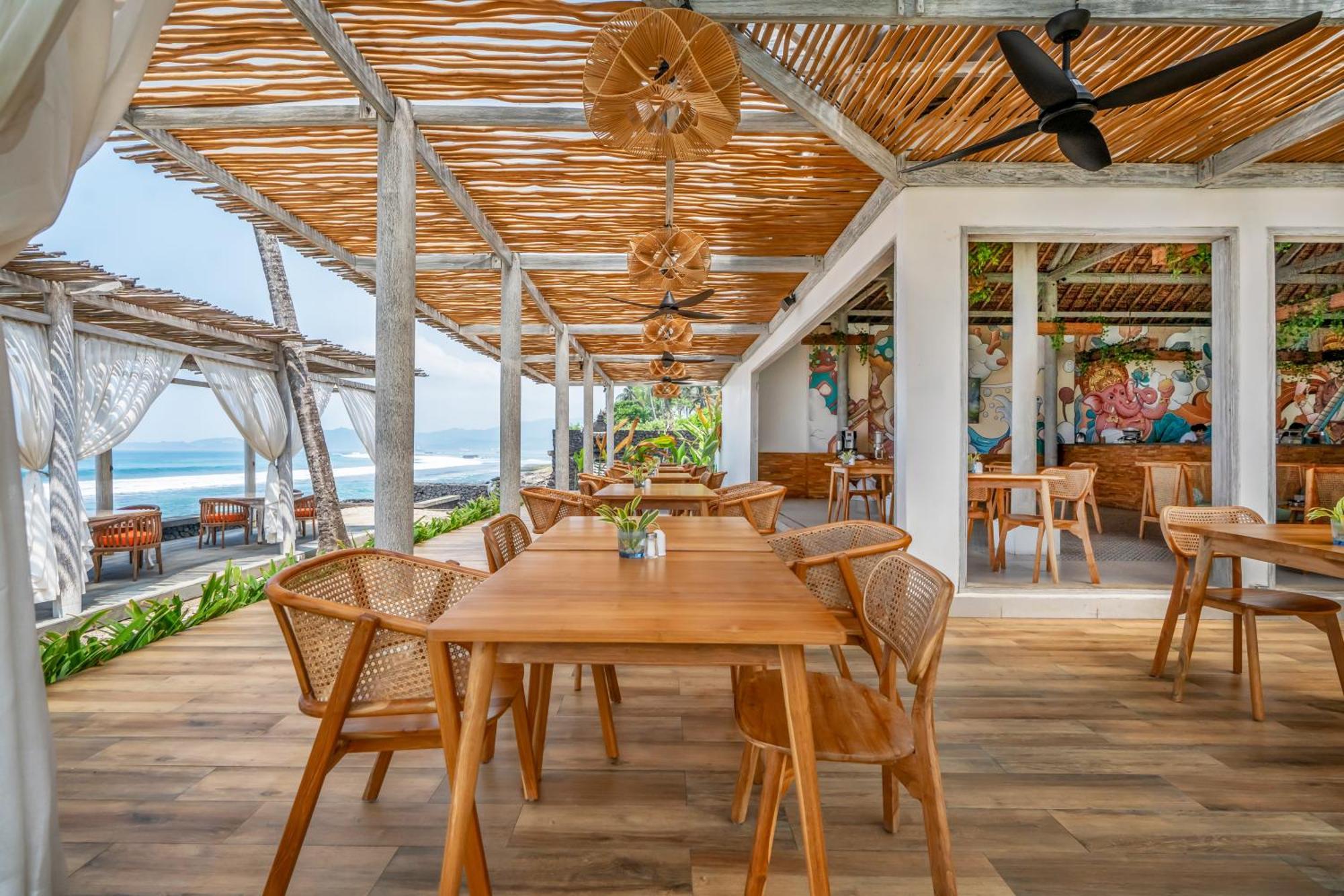 Candidasa Nirwana Beach & Resort מראה חיצוני תמונה The Beach Club