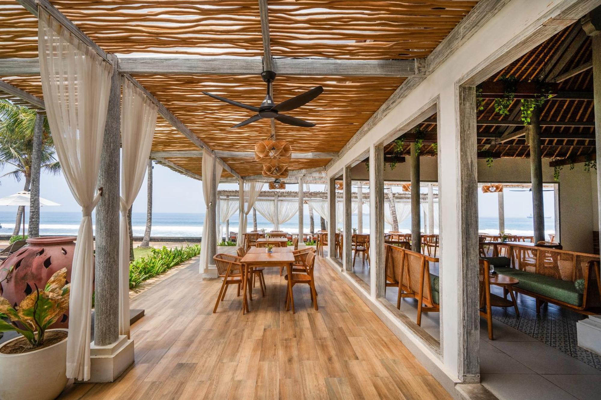 Candidasa Nirwana Beach & Resort מראה חיצוני תמונה The Beach Club